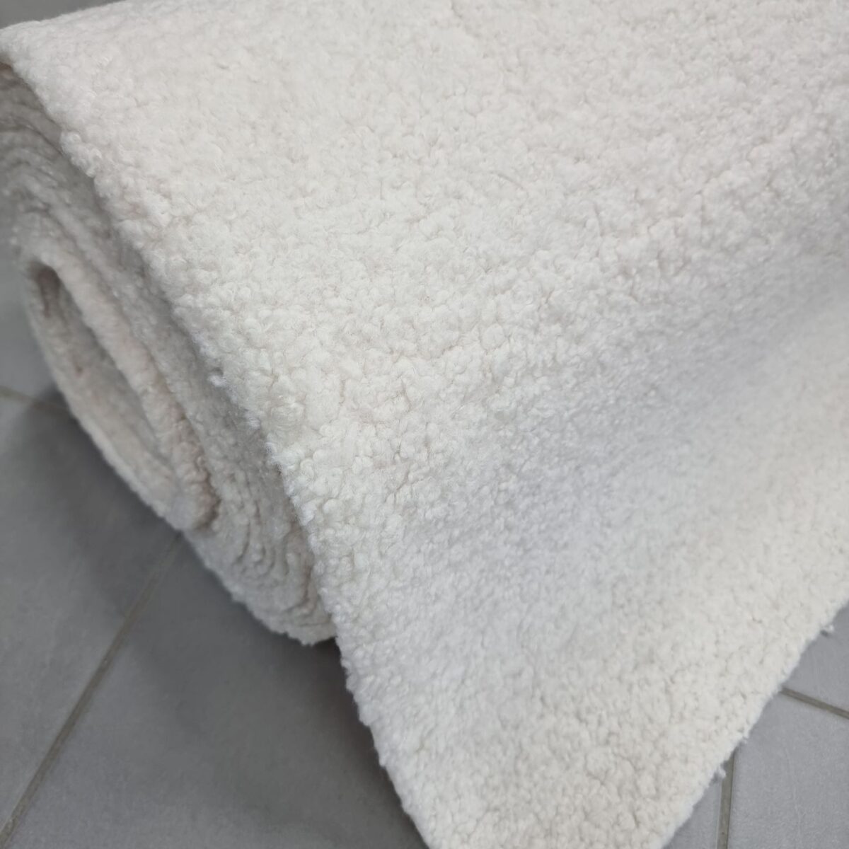 MÖBELTYG FÅRPÄLS OFFWHITE