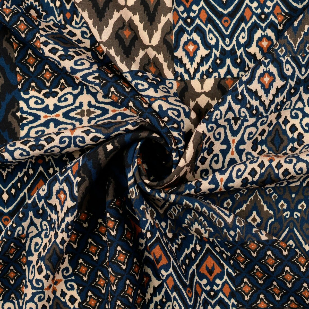 Viskospoplin Make it Ikat blå/brun fg 1