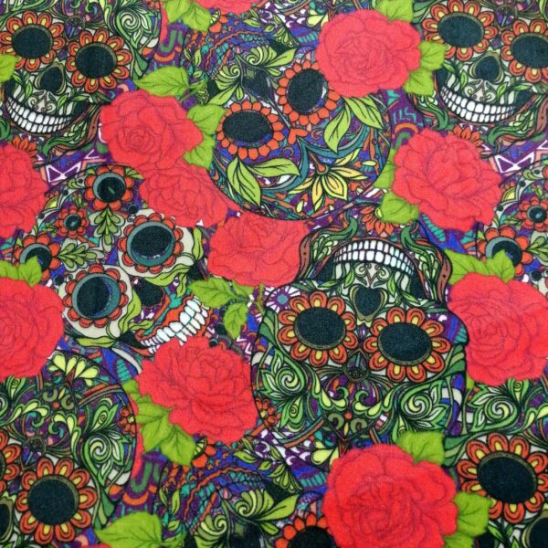 SAMMET DÖDEN BLAND ROSORNA SVART FG 69