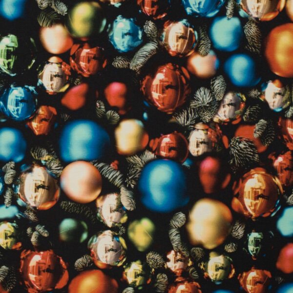 TRIKÅ BLAND JULKULORNA GRÖN/RÖD/BLÅ FG 690